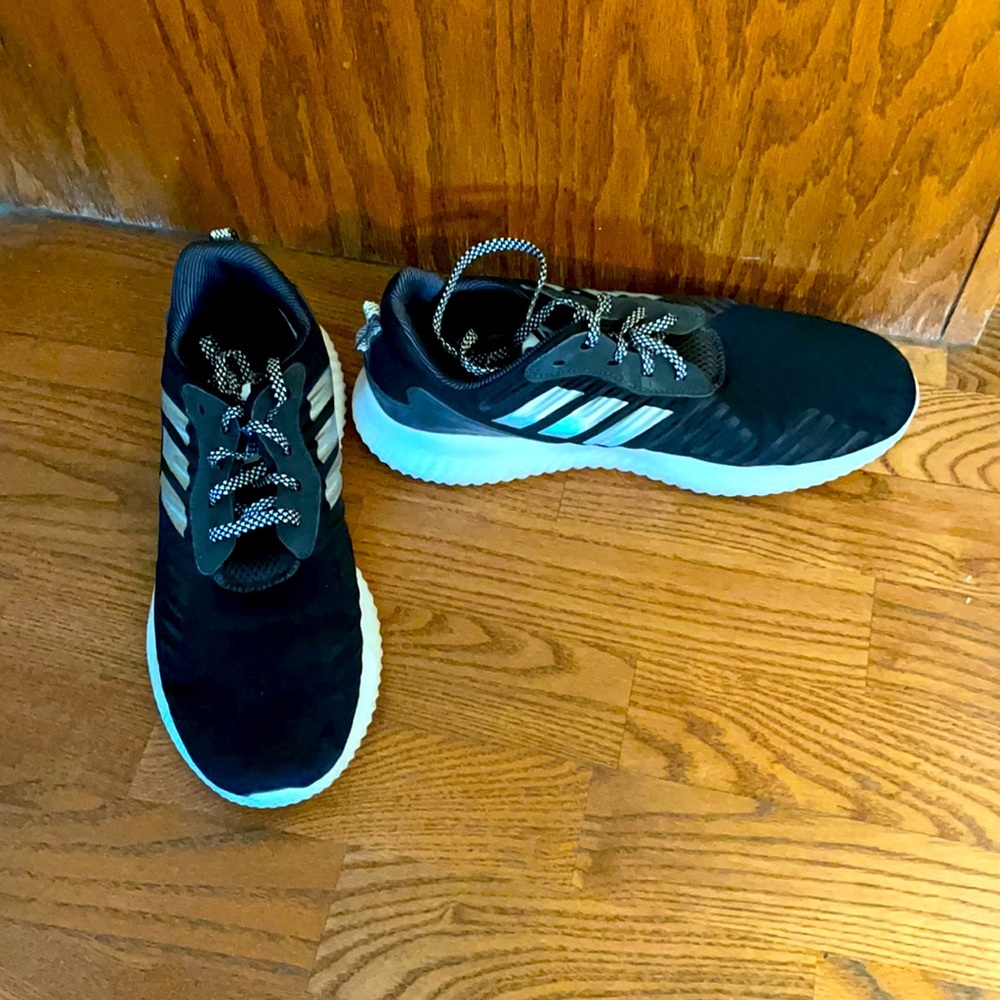 Adidas Tennis Shoes